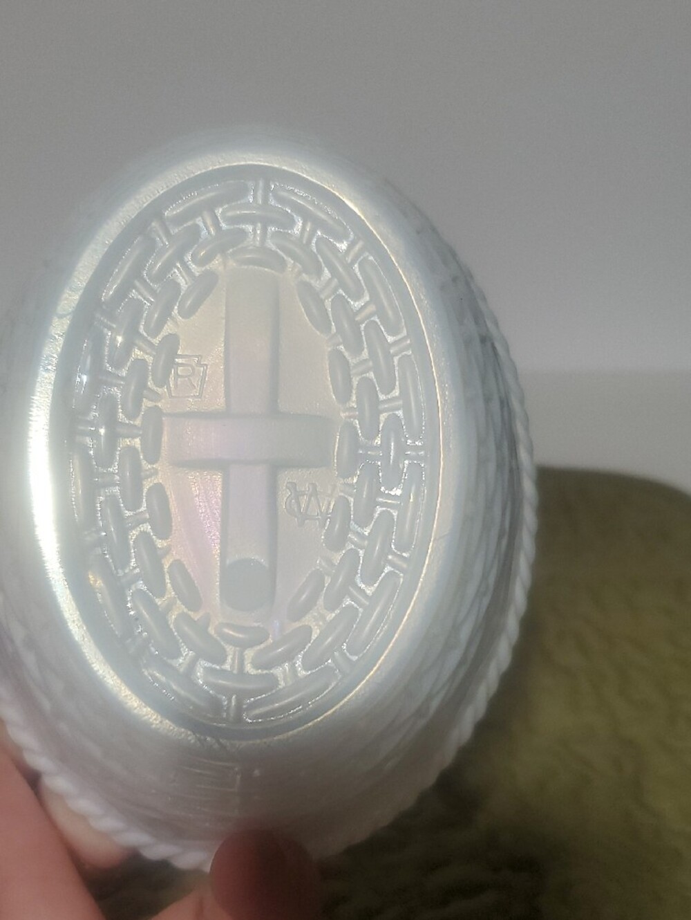 Vtg Westmorland Iridescent White Milk Glass Hen On Nest - Picture 5 of 9
